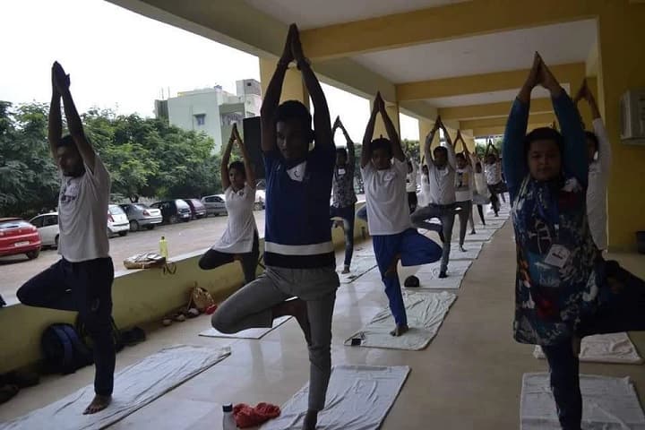Shri Shankaracharya Mahavidyalaya campus in Durg, Chhattisgarh, India — photo 3