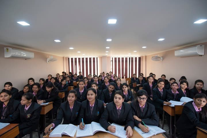 Modern Girls College of Professional Studies campus in Lucknow, Uttar Pradesh, India — photo 1