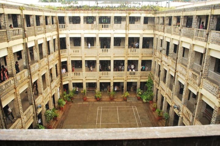 MES Degree College campus in Bangalore, Karnataka, India
