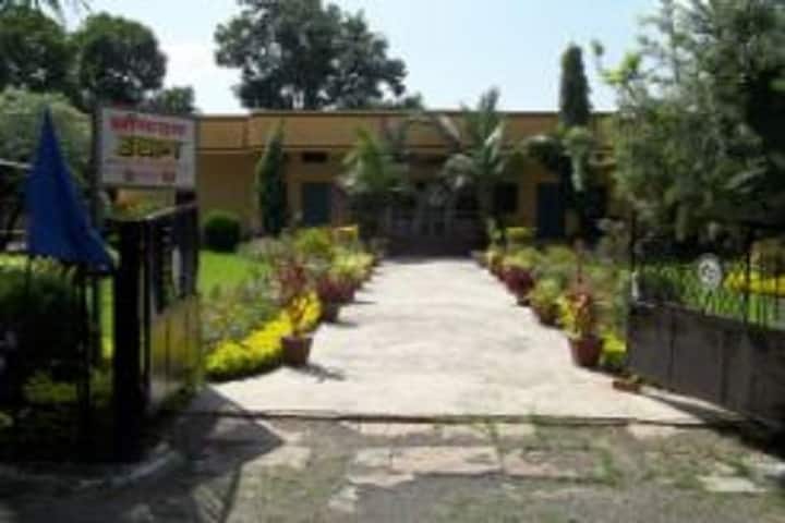 Jawaharlal Nehru Smriti Mahavidyalaya campus in Ganj Basoda, Madhya Pradesh, India — photo 2