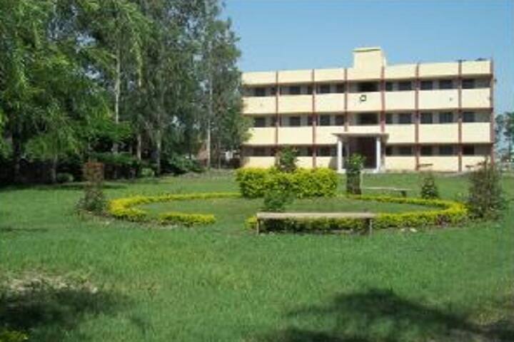 Jawaharlal Nehru Smriti Mahavidyalaya campus in Ganj Basoda, Madhya Pradesh, India — photo 4