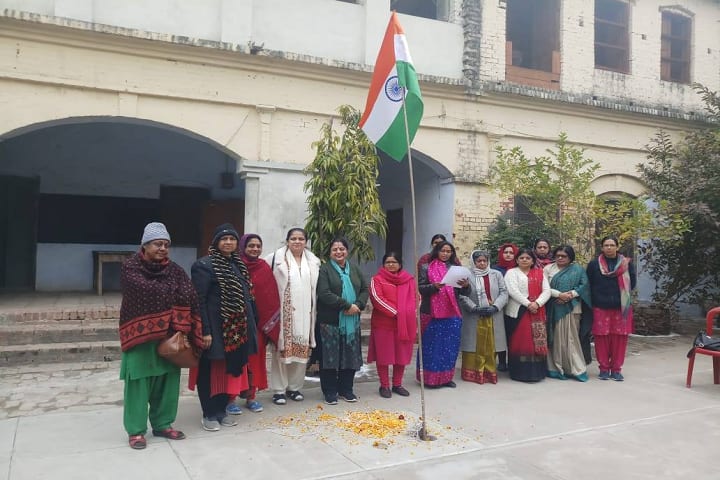 Shashi Bhushan Girls Degree College campus in Lucknow, Uttar Pradesh, India — photo 2