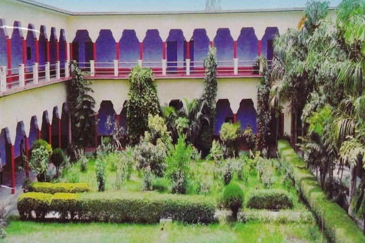 Ram Chandra Singh Memorial Degree College campus in Shahjahanpur, Uttar Pradesh, India — photo 3