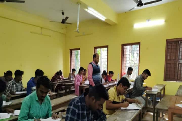 Nahata Jogendranath Mandal Smriti Mahavidyalaya campus in Kolkata, West Bengal, India — photo 5
