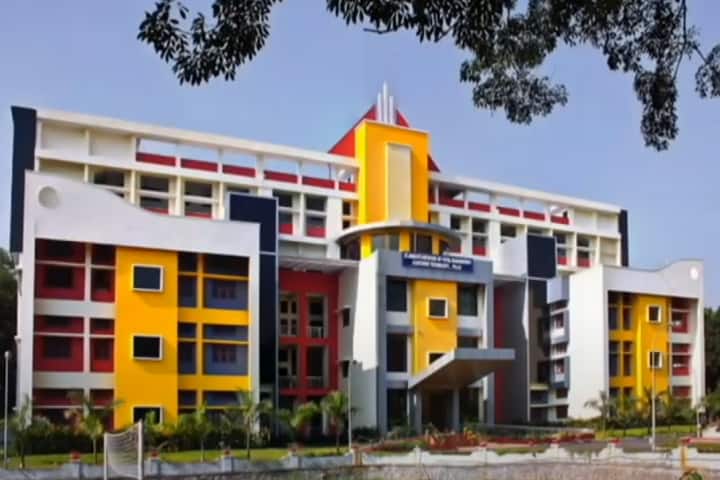 St Joseph's Institute of Hotel Management and Catering Technology campus in Pala, Kerala, India — photo 1