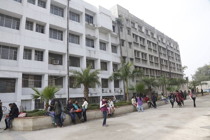 Mata Sundri Girls College campus in Bathinda, Punjab, India — photo 3