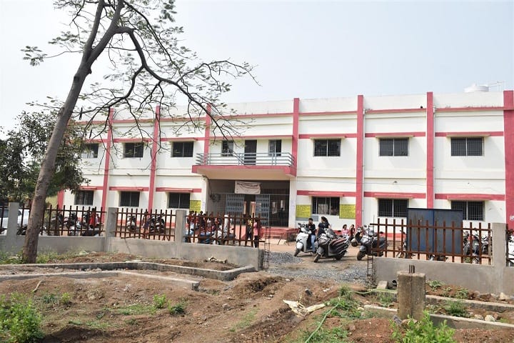 Government Kamla Devi Rathi Mahila Mahavidyalaya campus in Rajnandgaon, Chhattisgarh, India — photo 1