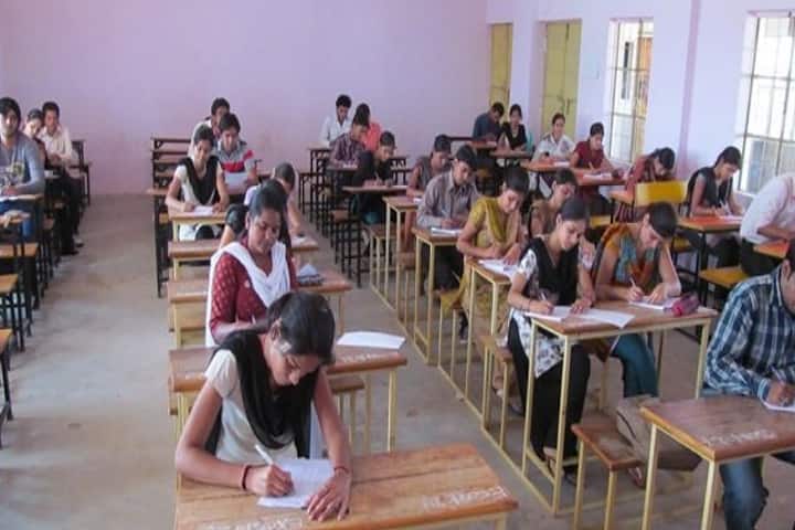 Laxmi Bai Sahuji College campus in Benikheda, Madhya Pradesh, India — photo 2
