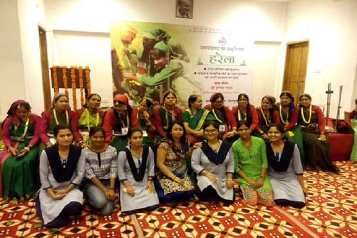 Dayanand Women's Training College campus in Dehradun, Uttarakhand, India — photo 3
