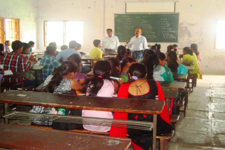 Shri Surat Jilla Sahkari Bank Commerce College and Shri Sayan Sahakari Khand Udhyog Arts College campus in Surat, Gujarat, India — photo 3