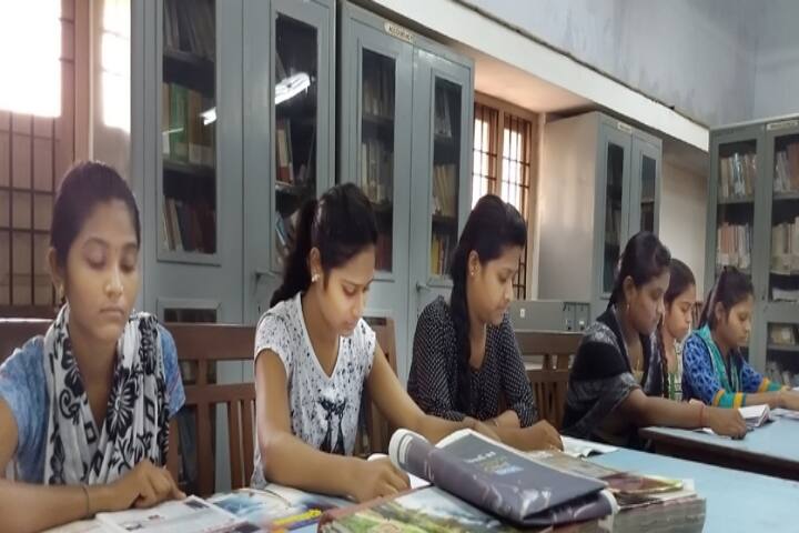 JP Pardiwala Arts and Commerce College campus in Valsad, Gujarat, India — photo 3