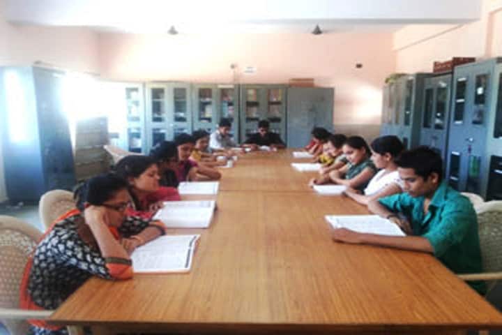 BMCB Institute of Nursing campus in Bhuj, Gujarat, India — photo 2