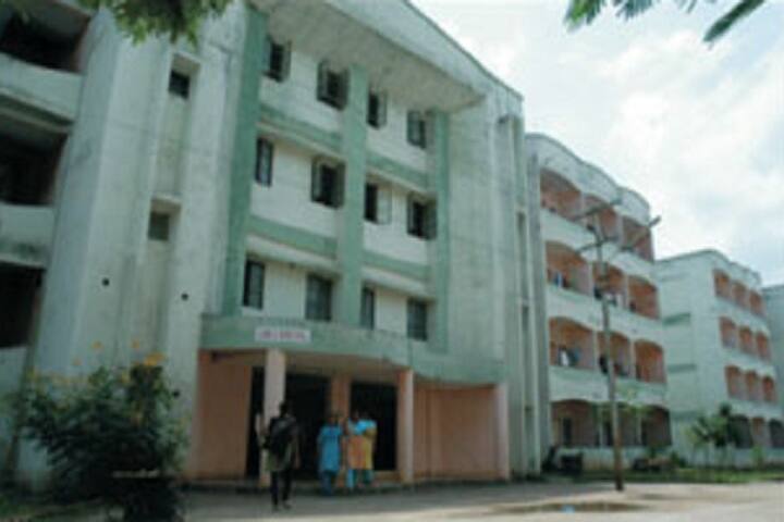 Sumandeep College of Physiotherapy campus in Vadodara, Gujarat, India — photo 3