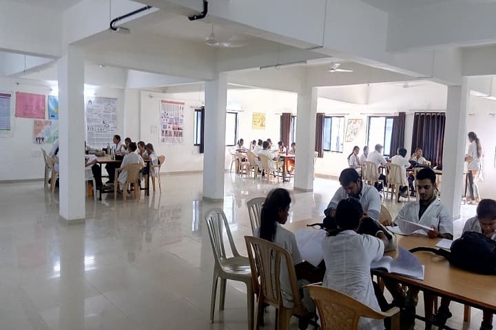 Sumandeep College of Physiotherapy campus in Vadodara, Gujarat, India — photo 4