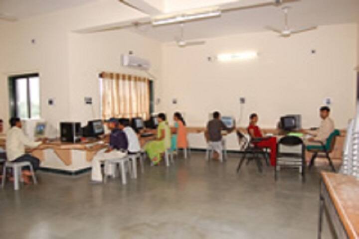 Smt RM Prajapati Arts College campus in Mehsana, Gujarat, India — photo 6