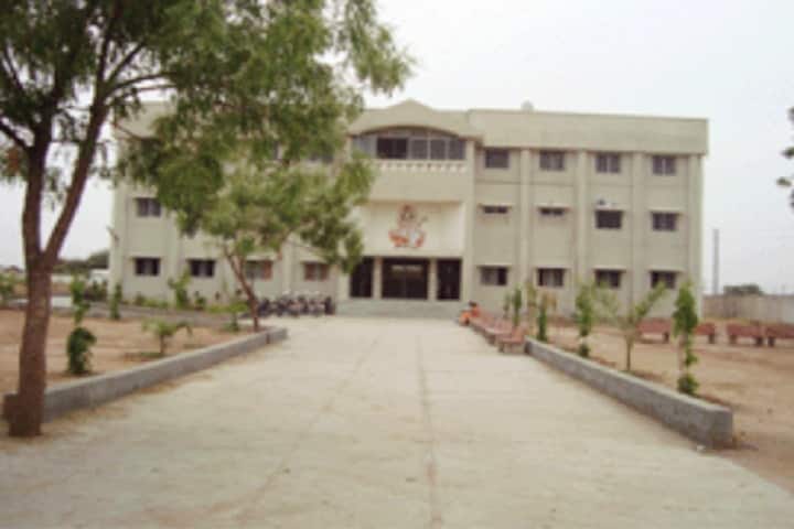 MM Chaudhari Arts College campus in Sabarkantha, Gujarat, India — photo 2