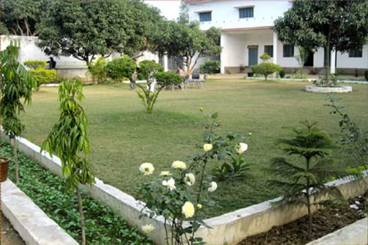 The Mrinalini College campus in Saharanpur, Uttar Pradesh, India — photo 2