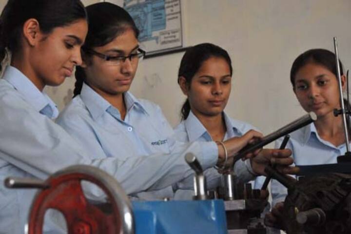 Aryabhatta College campus in Barnala, Punjab, India — photo 5