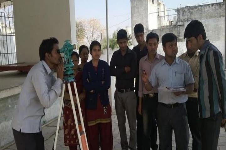 Nalini Prabha Dev Prasad Roy Arts and Commerce College campus in Bilaspur, Chhattisgarh, India — photo 4