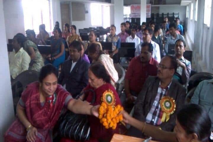 Nalini Prabha Dev Prasad Roy Arts and Commerce College campus in Bilaspur, Chhattisgarh, India — photo 6