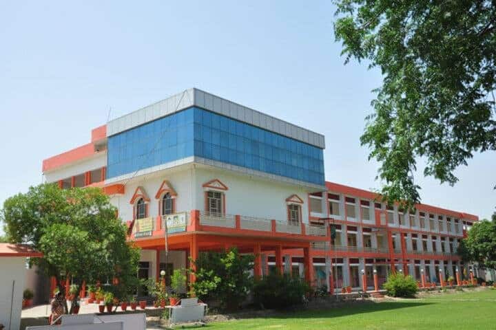 Arya Adarsh Girls College campus in Panipat, Haryana, India — photo 1