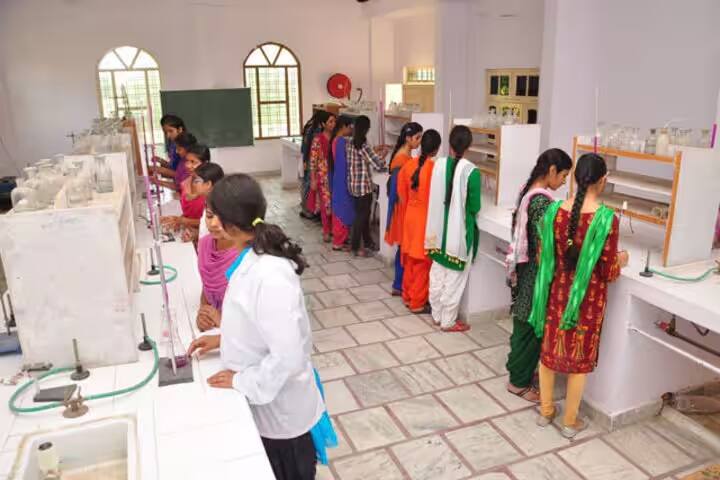 Arya Adarsh Girls College campus in Panipat, Haryana, India — photo 4