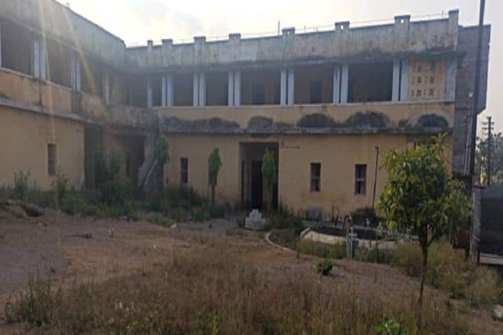 Shri Shivaji Science and Arts College campus in Buldhana, Maharashtra, India — photo 4