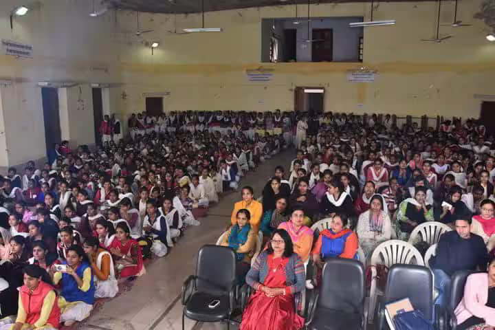 Ch Balluram Godara Government Girls College campus in Shri Ganganagar, Rajasthan, India — photo 2