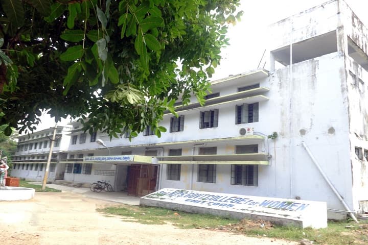 Smt NP Savithramma Government College for Women campus in Chittoor, Andhra Pradesh, India — photo 2