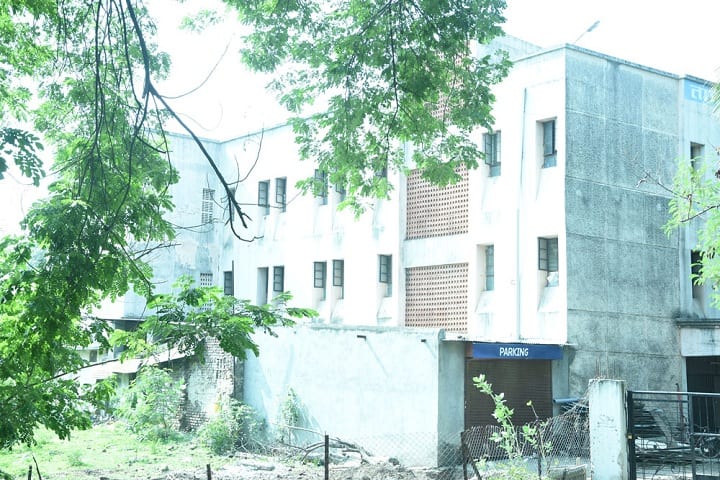 Mahatma Gandhi Shikshan Mandal's Arts Science and Commerce College campus in Jalgaon, Maharashtra, India — photo 6