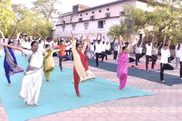 Shri Neelkantheshwar Government PG College campus in Khandwa, Madhya Pradesh, India — photo 4