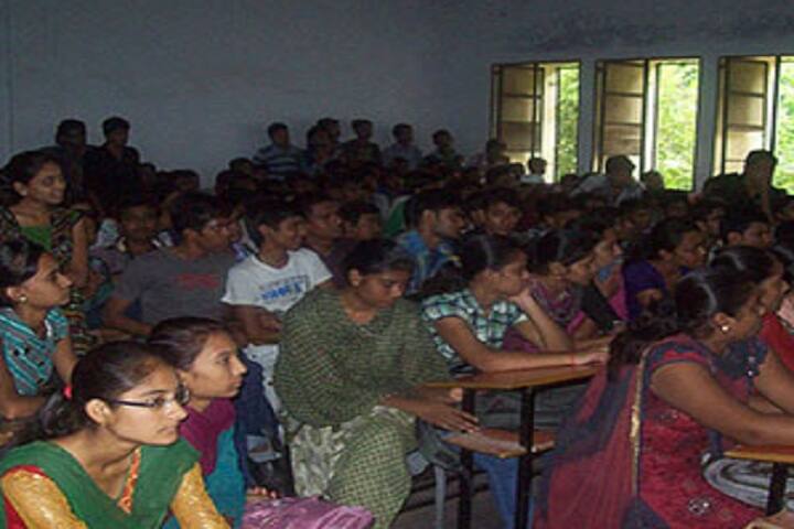 Smt Shantaben Motilal Panchal Science College campus in Sabarkantha, Gujarat, India — photo 3