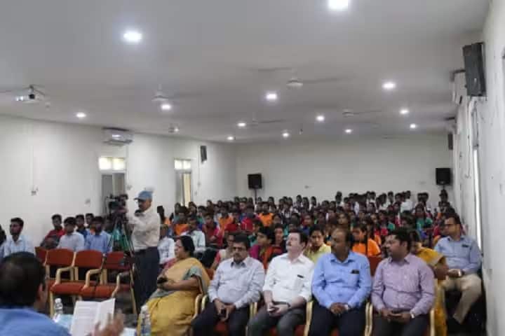 Institute of Management campus in Raipur, Chhattisgarh, India — photo 3