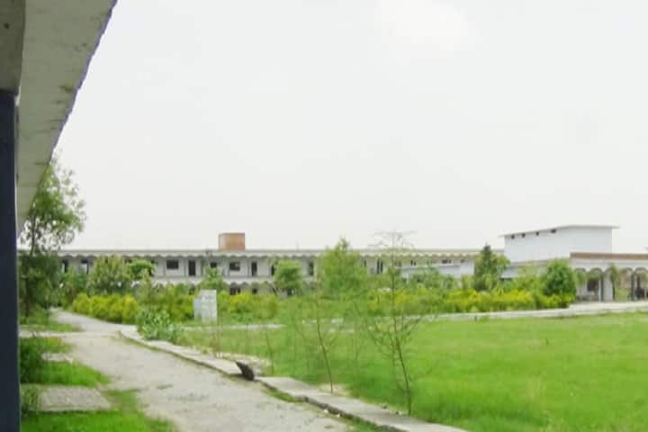 Late Virendra Pratap Singh Smarak Janta PG College campus in Sultanpur, Uttar Pradesh, India — photo 3