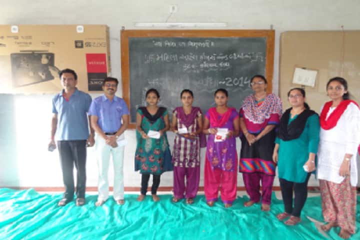 Mahila Arts and Commerce College campus in Veraval, Gujarat, India — photo 6
