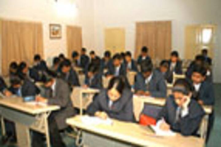 KV Virani Institute of Pharmacy and Research Centre campus in Amreli, Gujarat, India — photo 2