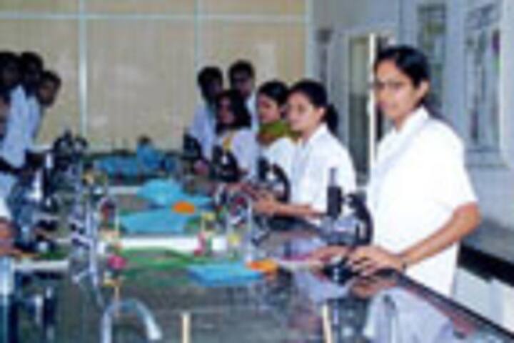 KV Virani Institute of Pharmacy and Research Centre campus in Amreli, Gujarat, India — photo 4