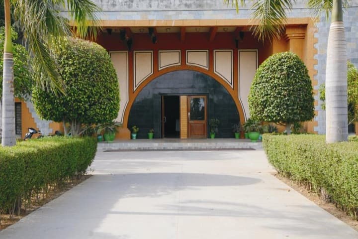 Shree SK Patel College of Pharmaceutical Education and Research campus in Mehsana, Gujarat, India — photo 1