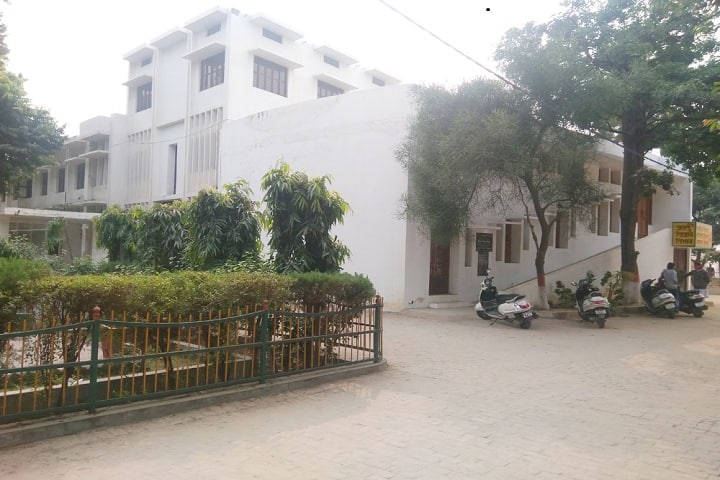 Rashtriya Kisan Post Graduate College campus in Shamli, Uttar Pradesh, India — photo 2