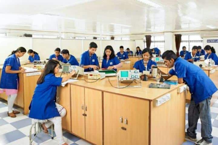 SRM Institute of Science and Technology campus in Modinagar, Uttar Pradesh, India — photo 6