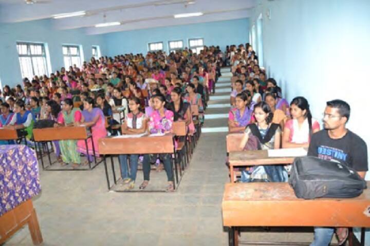 Yashwantrao Chavan College of Science campus in Karad, Maharashtra, India — photo 4