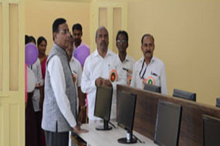 Yashwantrao Chavan College of Science campus in Karad, Maharashtra, India — photo 6