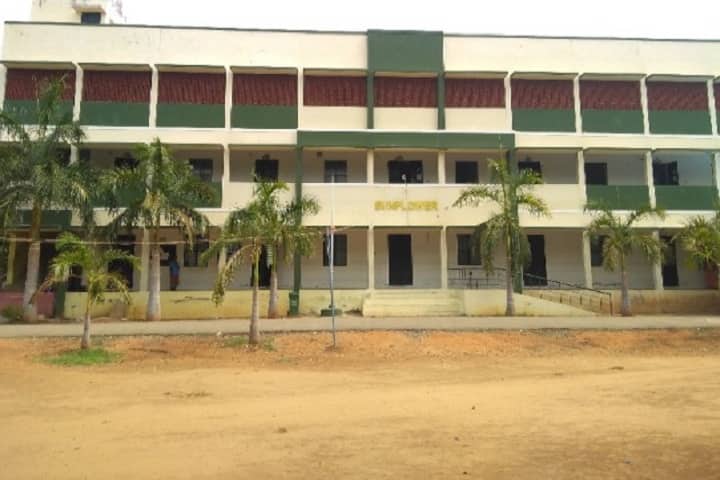 Mangayarkarasi College of Arts and Science for Women campus in Madurai, Tamil Nadu, India — photo 1