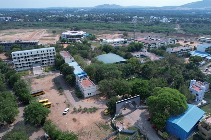 Mangayarkarasi College of Arts and Science for Women campus in Madurai, Tamil Nadu, India — photo 2