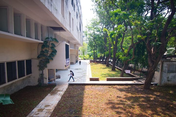 Sir Vithaldas Thackersey College of Home Science campus in Mumbai, Maharashtra, India — photo 1
