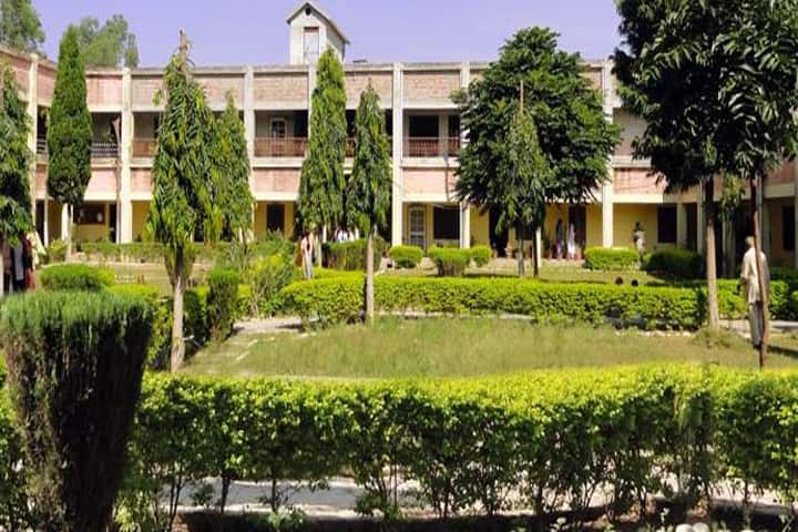 Maharaj Brahma Nand Bhuriwale Garibdassi Rana Gajendra Chand Girls College campus in Hoshiarpur, Punjab, India — photo 1