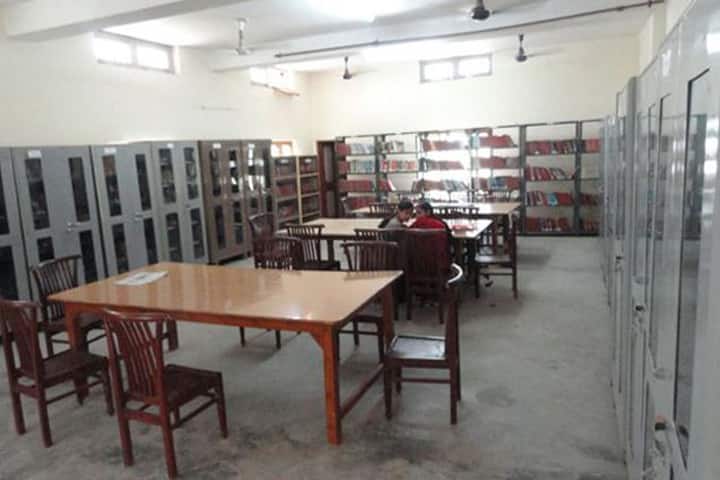 Maharaj Brahma Nand Bhuriwale Garibdassi Rana Gajendra Chand Girls College campus in Hoshiarpur, Punjab, India — photo 2