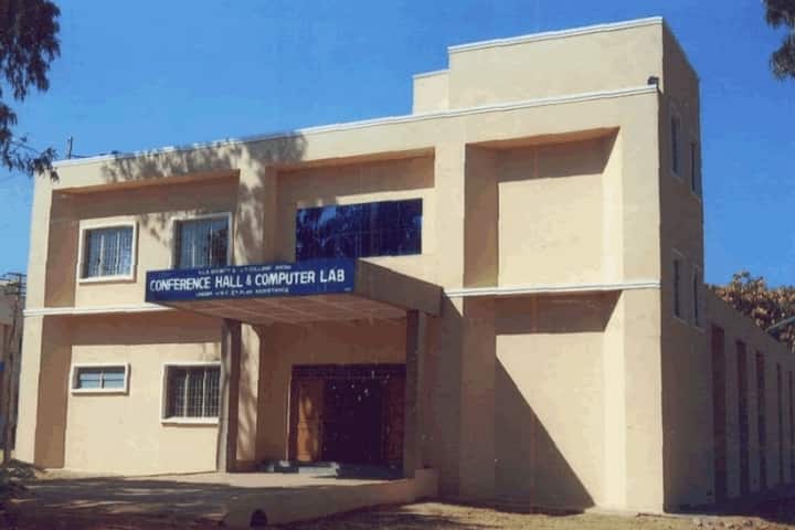 KLE Society's Jagadguru Tontadarya College campus in Betageri, Karnataka, India — photo 5