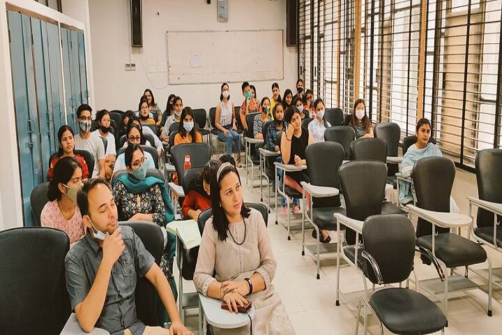 Regional Institute of English campus in Chandigarh, India — photo 6