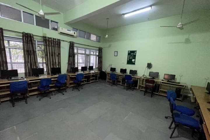 Siri Guru Har Rai Sahib College for Women campus in Hoshiarpur, Punjab, India — photo 5